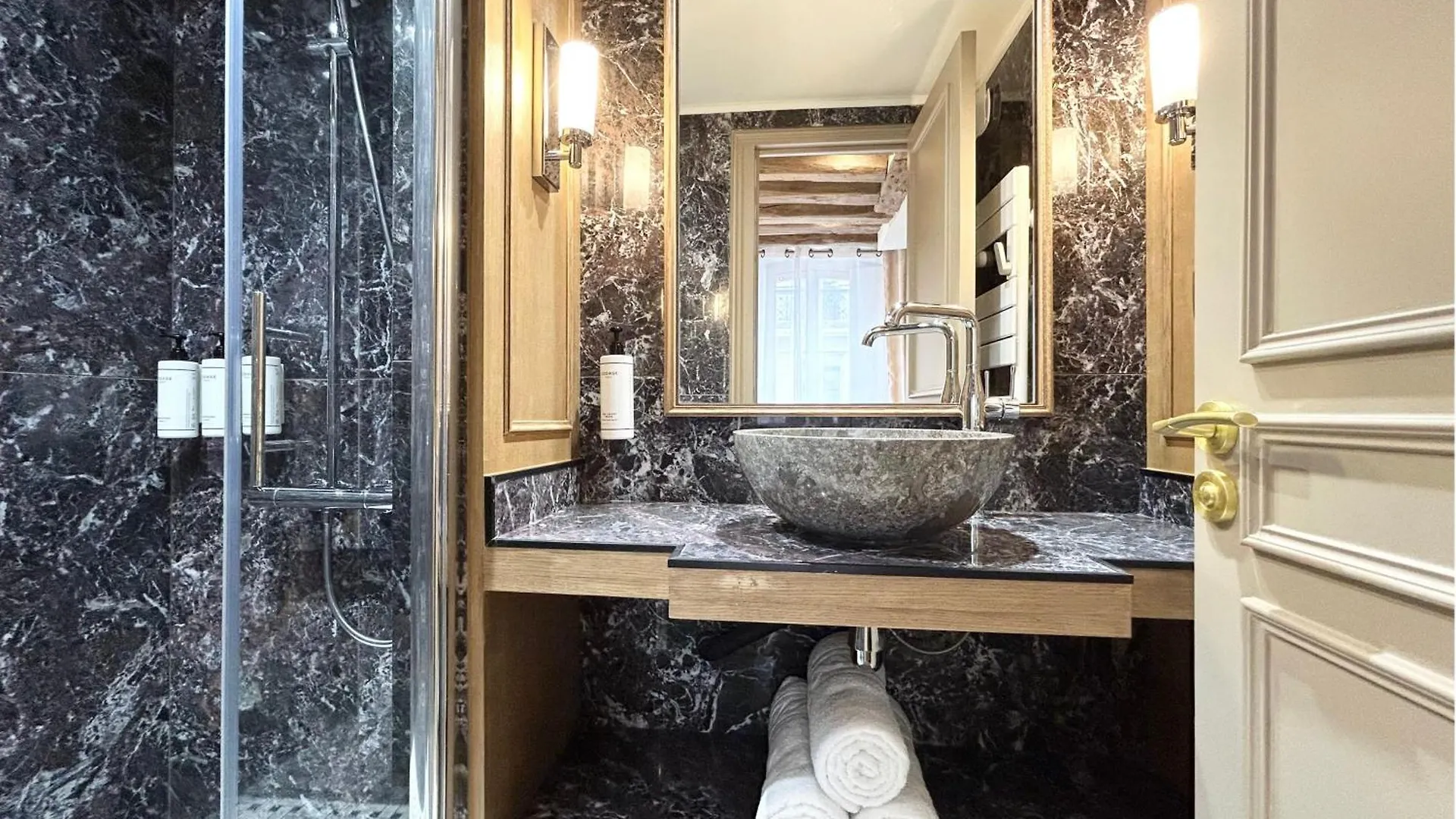 Merveil - Signature Suite - Tour Eiffel - Bourgogne Paris Lägenhet